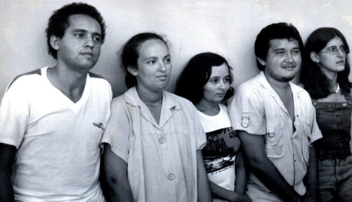 Da esquerda para direita: Luiz Carlos Sales, Socorro Melo, Dácia Ibiapina, Valderi Duarte e Lorena Rêgo. / Imagem arquivo pessoal de Valderi Duarte.